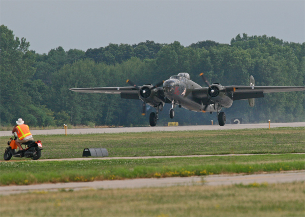 B-25 Mitchell, Copyright 2011 WarbirdAlley.com